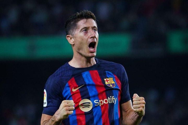 Dembele và Lewandowski chói sáng, Barca đại thắng '4 sao'