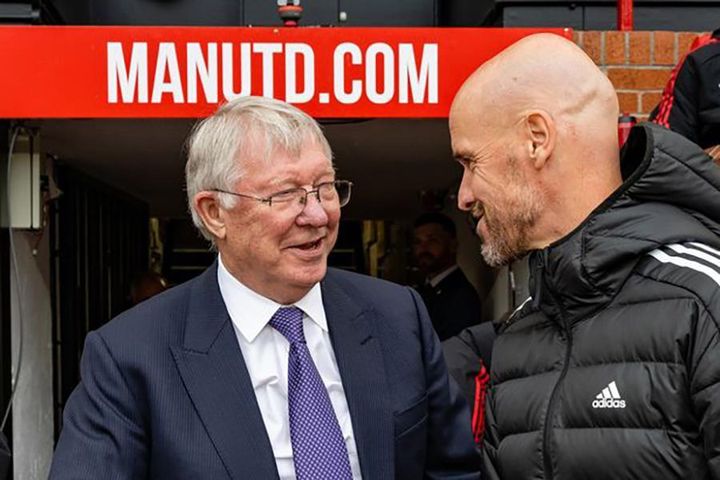 Ten Hag cần loại bỏ Ronaldo khỏi MU theo cách của Sir Alex Ferguson