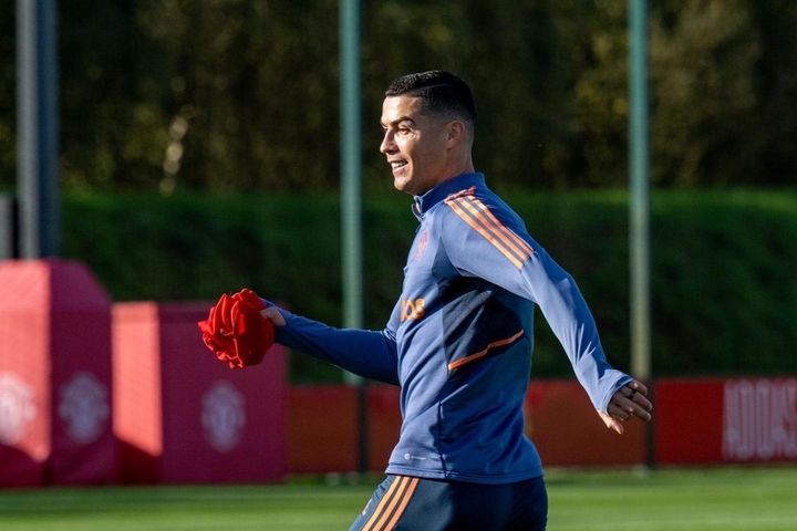 Thái độ của Ronaldo khi trở lại tập cùng đội một MU