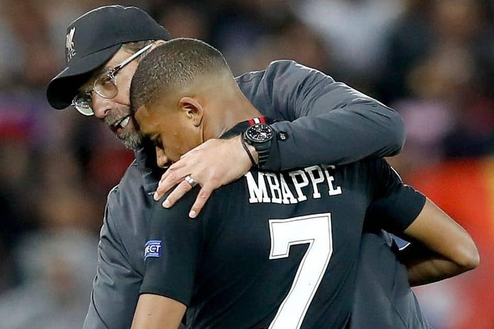 MU bị ngáng vụ De Jong, Liverpool đã nói chuyện Mbappe
