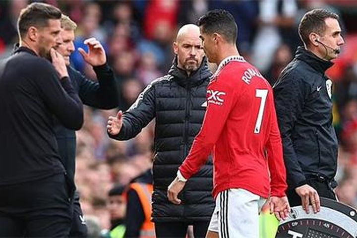 Ten Hag ra điều kiện để Ronaldo được trở lại đội một