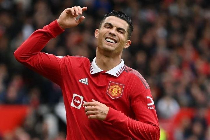 Cầu thủ Man Utd ủng hộ HLV Erik ten Hag trừng phạt Ronaldo