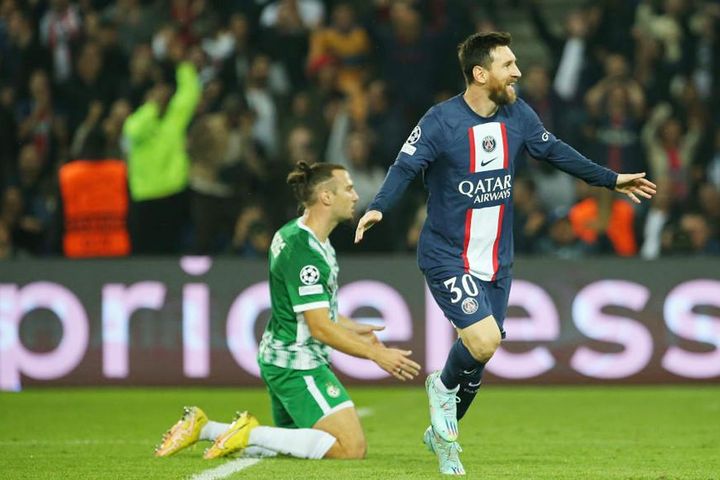 Messi lập cú đúp siêu phẩm, PSG đại thắng 7-2