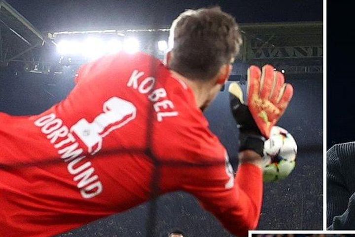 Pep nói gì khi Mahrez liên tục đá hỏng phạt đền?
