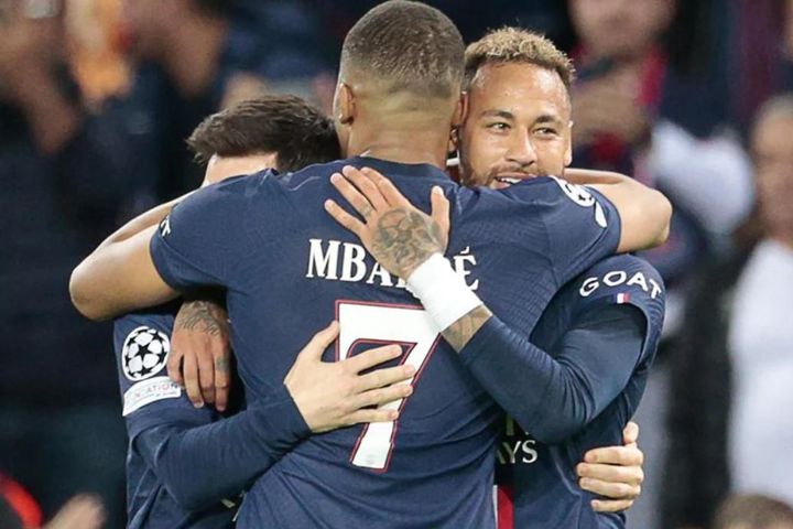 Messi bùng nổ dữ dội, PSG nghiền nát Maccabi Haifa