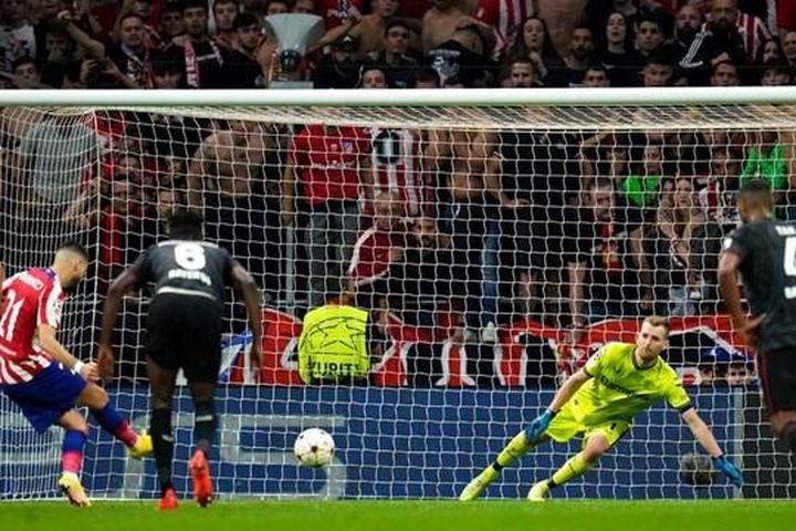 Atletico Madrid bị Bayer Leverkusen cầm hòa 2-2