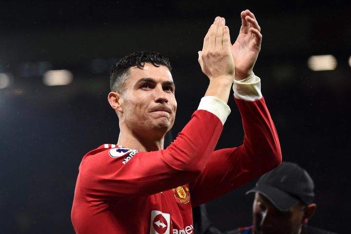 Ronaldo sẵn sàng ngồi dự bị ở MU