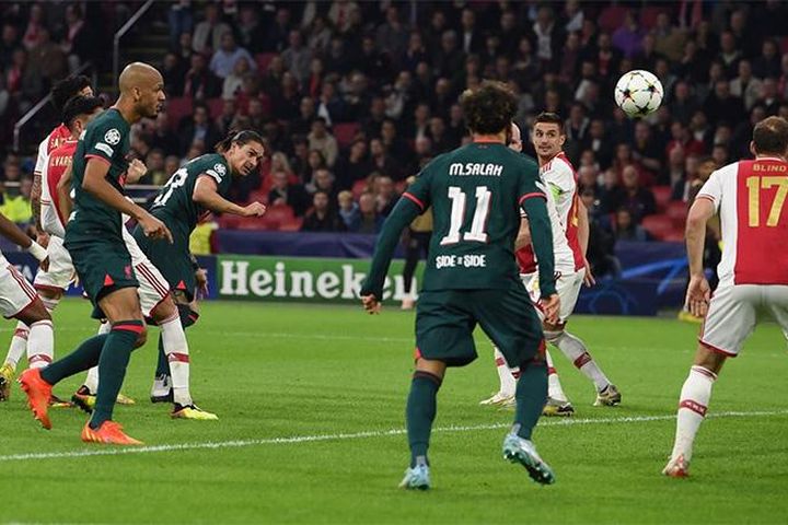 Hủy diệt Ajax, Liverpool vượt qua vòng bảng Champions League