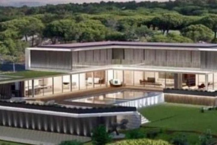 Cristiano Ronaldo và bạn gái mua ngôi nhà trị giá lớn ở quê nhà Bồ Đào Nha