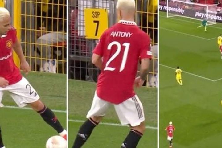 Pha biểu diễn 'đi vào lòng đất' từ tân binh 100 triệu của Man Utd