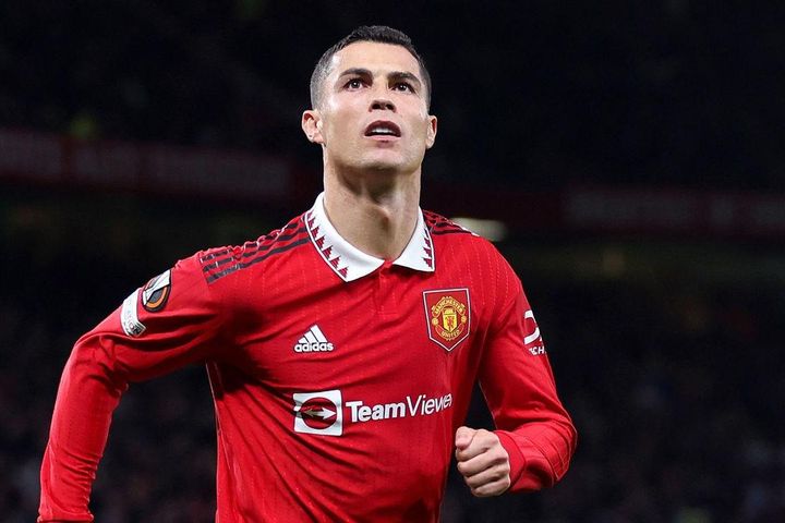Dalot nhận xét về Ronaldo