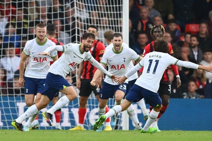 Tottenham ngược dòng ngoạn mục thắng phút chót