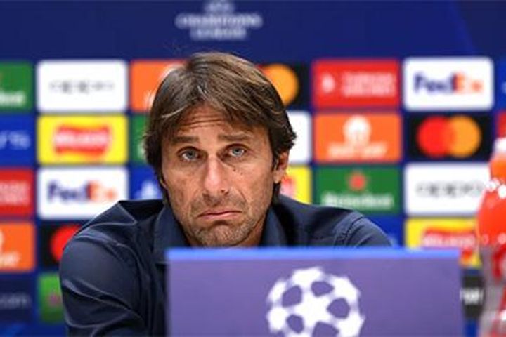 Conte: 'Tôi ngồi nhà xem qua tivi cũng đưa ra quyết định tốt hơn VAR'