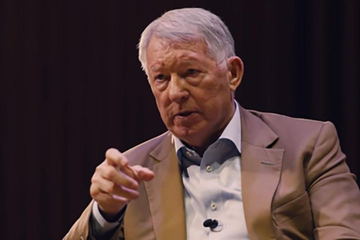 Ngôi sao duy nhất khiến Sir Alex Ferguson vừa khó chịu vừa tôn trọng