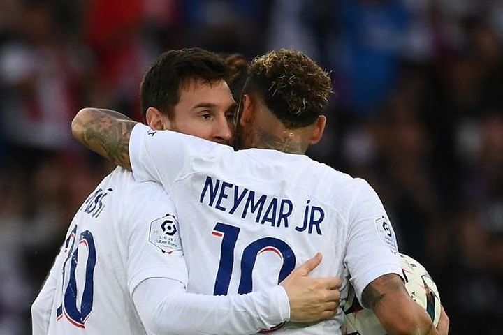 Messi phá kỷ lục từng lập ở Barca khi giúp PSG thắng ngược