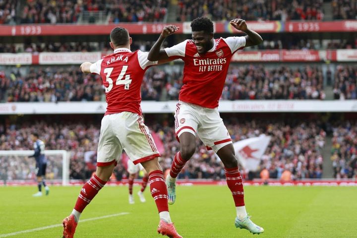 Thắng '5 sao' trước Nottingham Forest, Arsenal trở lại ngôi đầu Ngoại hạng Anh
