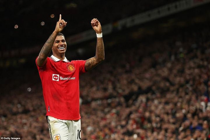 Rashford ghi bàn thứ 100 giúp MU giành chiến thắng