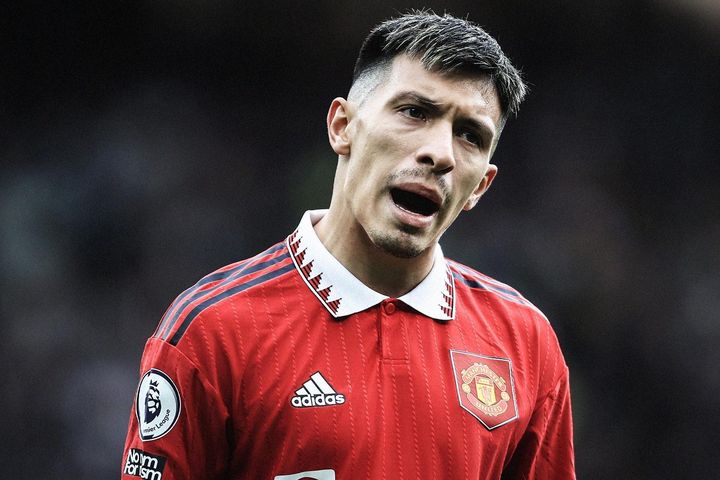 Đá cặp Maguire chưa phải vấn đề với Martinez