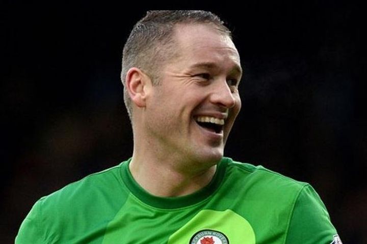 Cựu thủ môn Paul Robinson đến Việt Nam ngày 4/11