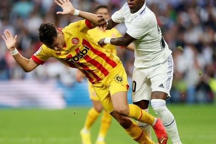 Phạt đền, thẻ đỏ và VAR, Real Madrid mất điểm sốc trước Girona