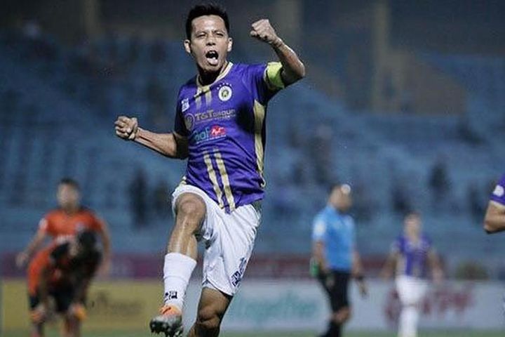 Hà Nội FC tiến dần đến ngôi vương; Hồng Lĩnh Hà Tĩnh chia điểm đáng tiếc với Viettel