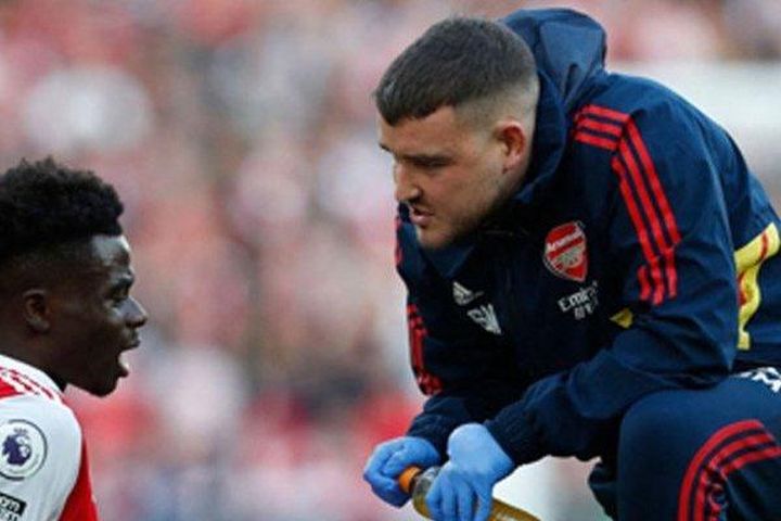 Arsenal trở lại đỉnh bảng, Bukayo Saka nguy cơ mất World Cup