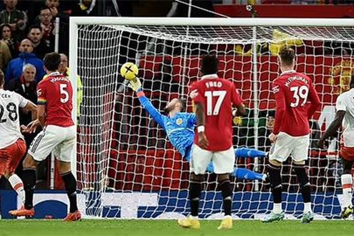 Rashford: 'Tôi cũng không hiểu De Gea cản phá kiểu gì'