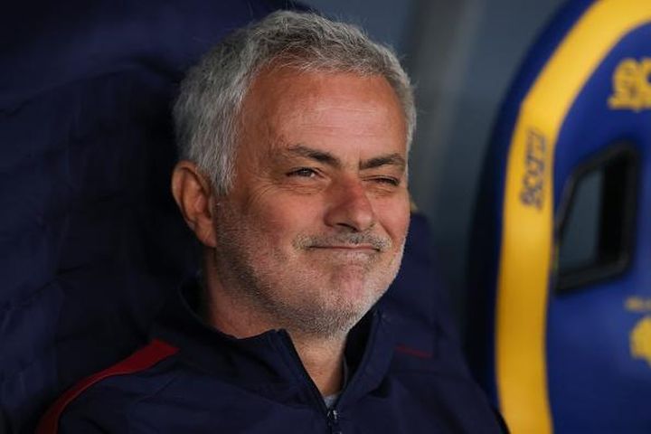 Cầu thủ 18 tuổi đưa Roma vào top 4 Serie A