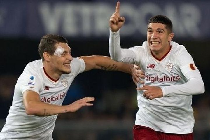 AS Roma ngược dòng ngoạn mục để vào top 4