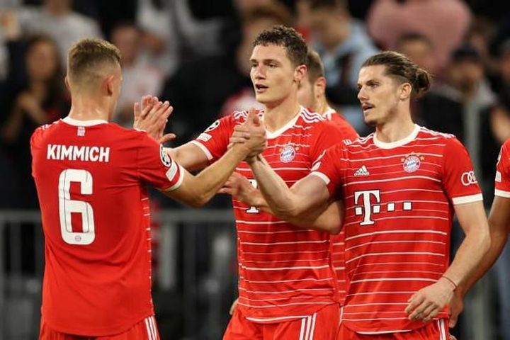 Bayern hạ gục Inter, Barcelona thắng dễ Plzen
