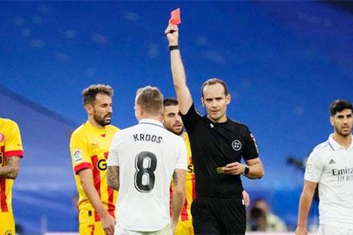 Có âm mưu dìm Real để Barca vô địch La Liga?