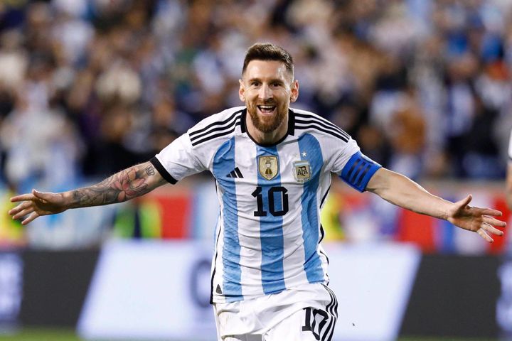 World Cup 2022: Messi chờ bùng nổ, Ronaldo chật vật tìm lại phong độ