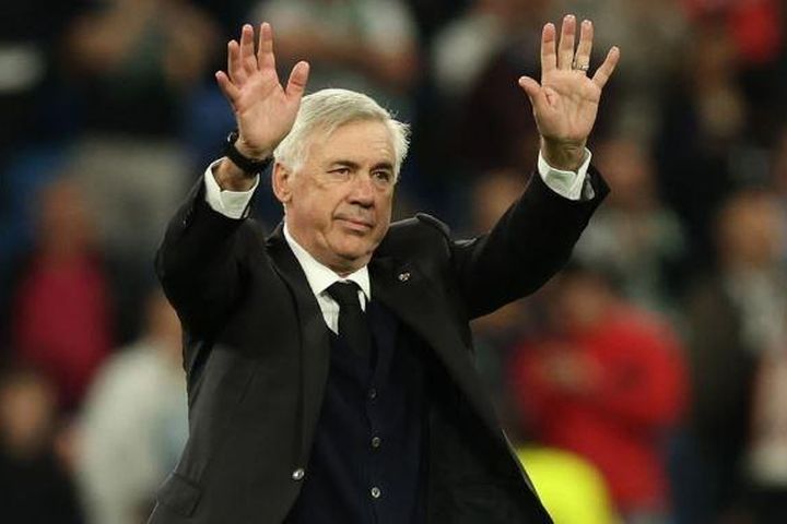 Carlo Ancelotti phá kỷ lục của Sir Alex ở Champions League