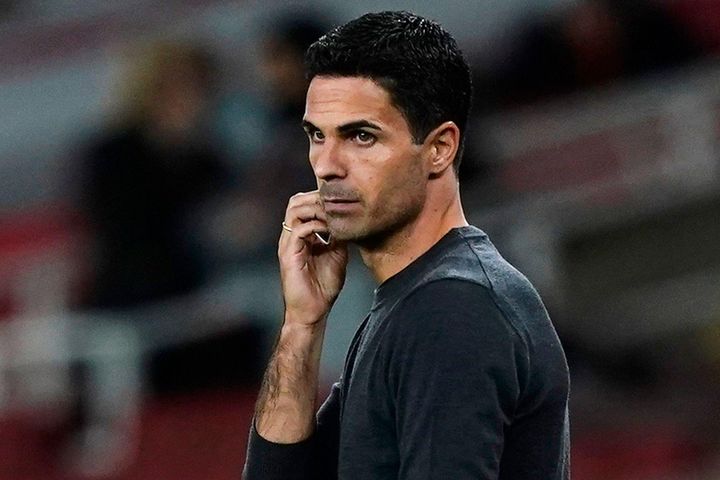 Phản ứng của HLV Arteta trước tin đồn dẫn dắt Barca