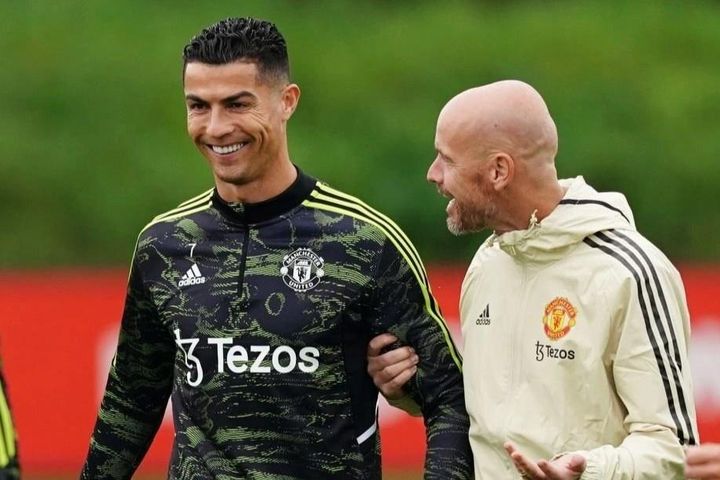 HLV Ten Hag: 'Ronaldo vẫn rất quan trọng với MU'