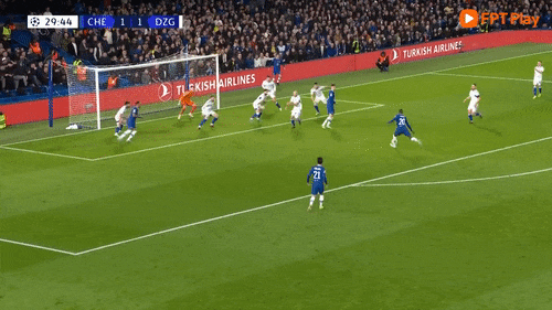 'Người thừa' tỏa sáng, Chelsea thắng ngược Zagreb dễ dàng