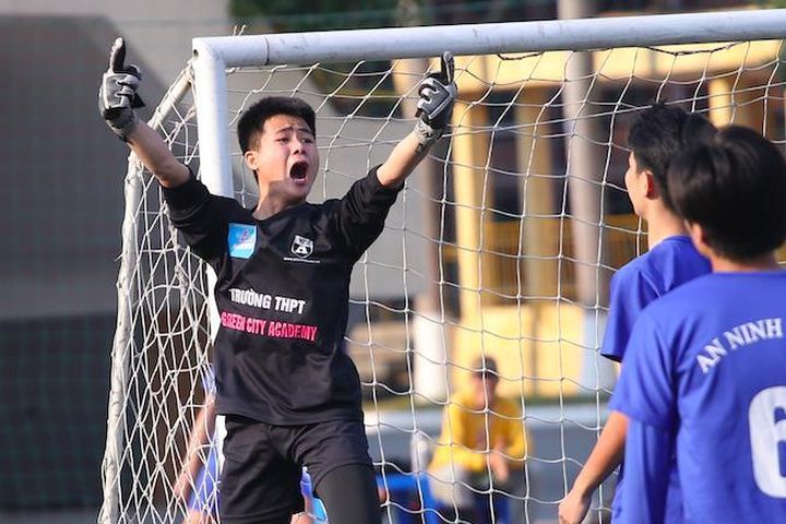 Lãng phí quả pen, THPT Tây Hồ lặng nhìn đối phương đi tiếp
