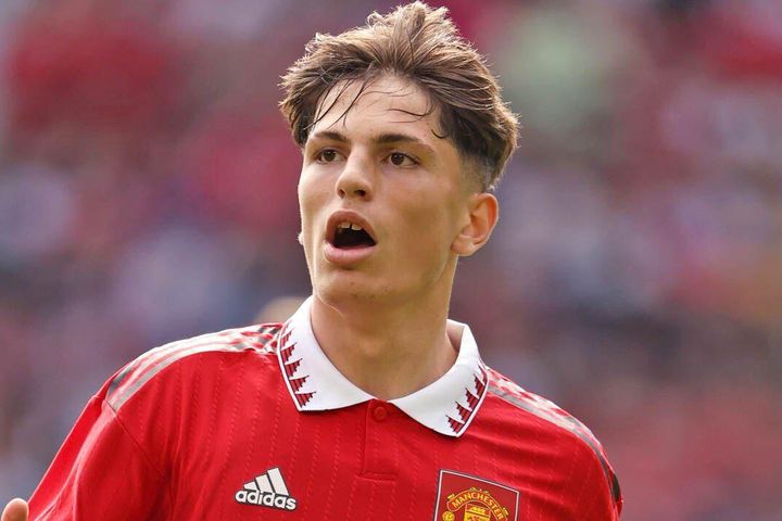 Arsenal và Chelsea 'tranh giành' sao trẻ của Man United
