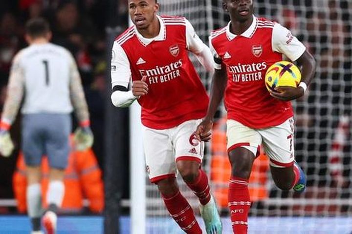 Boxing Day: Arsenal, Liverpool thắng lớn, Man City mất ngôi nhì Ngoại hạng Anh