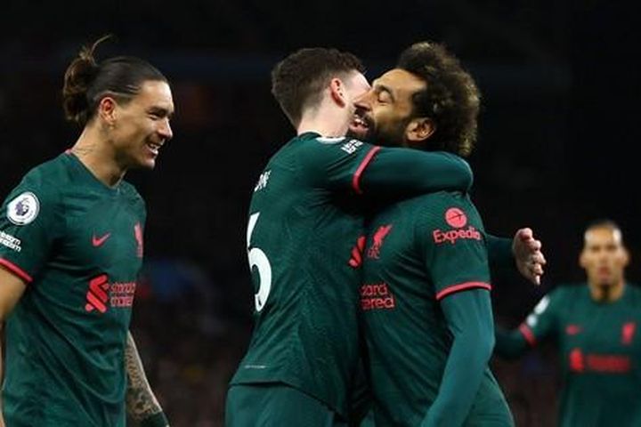 'Bom tấn' hóa chân gỗ, Liverpool vẫn thắng Aston Villa nhờ người hùng quen thuộc