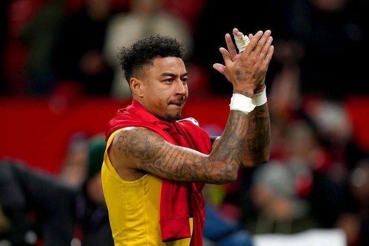 Lingard được vỗ tay ở Old Trafford dù chỉ trích MU