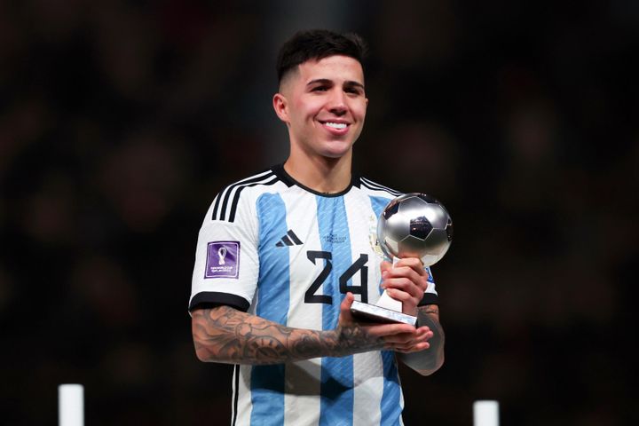 Chelsea muốn phá kỷ lục chuyển nhượng vì Enzo Fernandez
