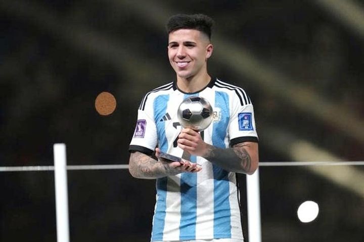 Chelsea có thể cần đợi Enzo làm điều không tưởng với Benfica