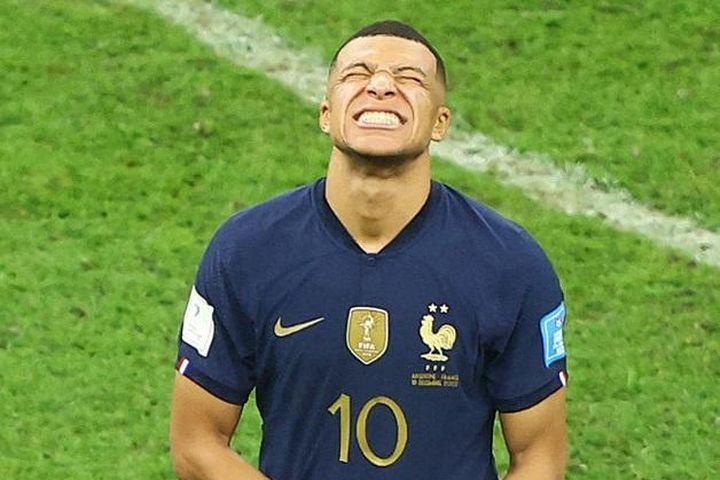 Real Madrid ra 'tối hậu thư' cho Mbappe