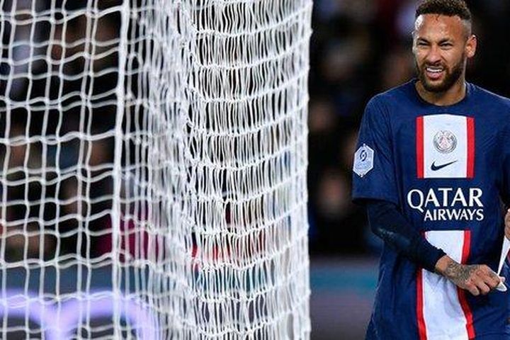 Neymar bị thẻ đỏ vì ăn vạ, Mbappe vẫn giúp PSG thắng ở phút bù giờ thứ 6