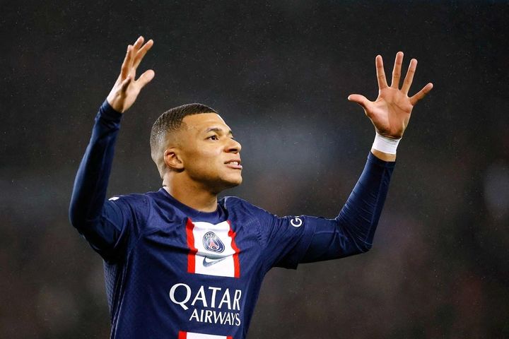 Mbappe ghi bàn ở phút 90+5 giúp PSG giành 3 điểm