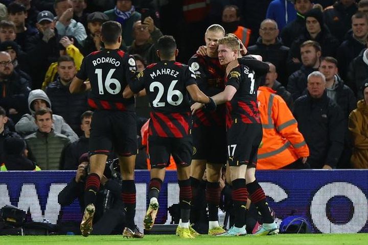 Haaland chạm mốc 20 bàn, Man City mạnh mẽ đòi ngôi nhì Ngoại hạng Anh
