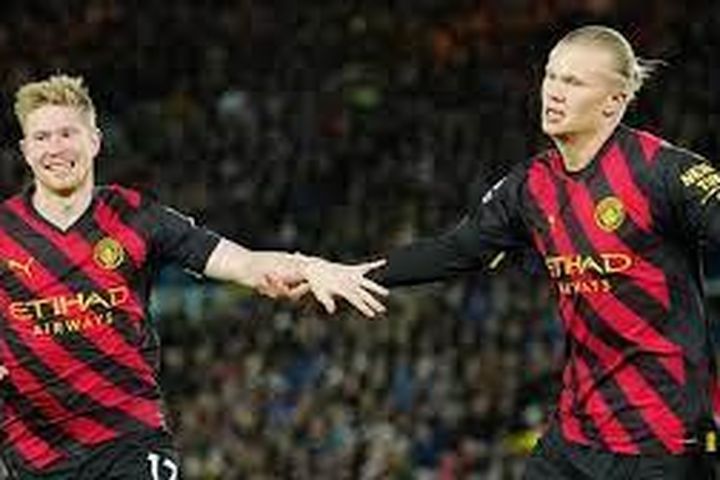 Erling Haaland xô đổ kỷ lục Premier League, Pep Guardiola vẫn… chê