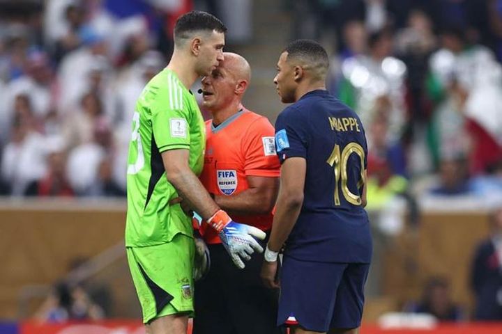 Tin mới nhất bóng đá tối 29/12: Mbappe nói gì về màn ăn mừng của Emiliano Martinez?