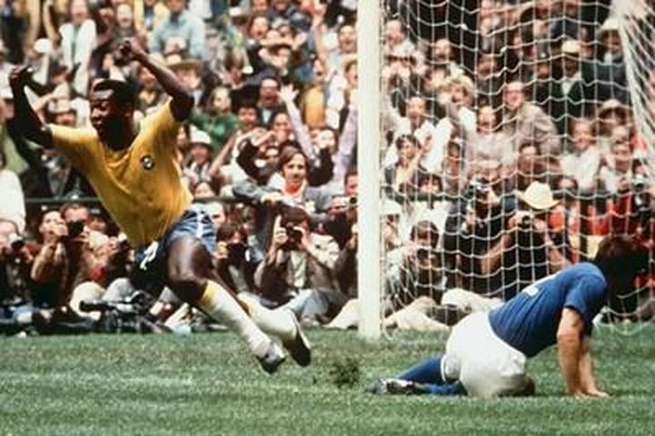 Sự nghiệp cầu thủ của Pele lừng lẫy nhường nào?
